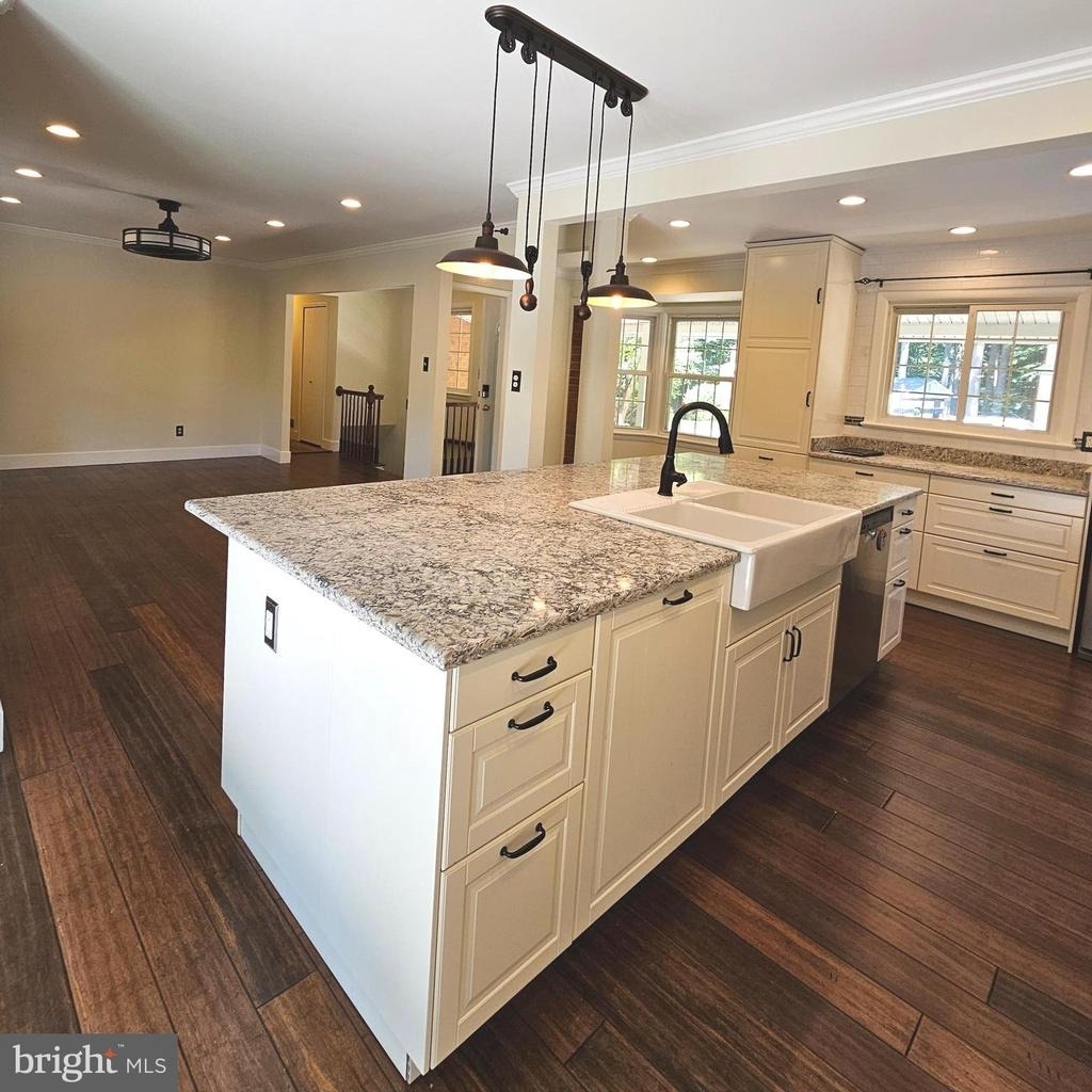 8925 Falling Creek Court - Photo 19