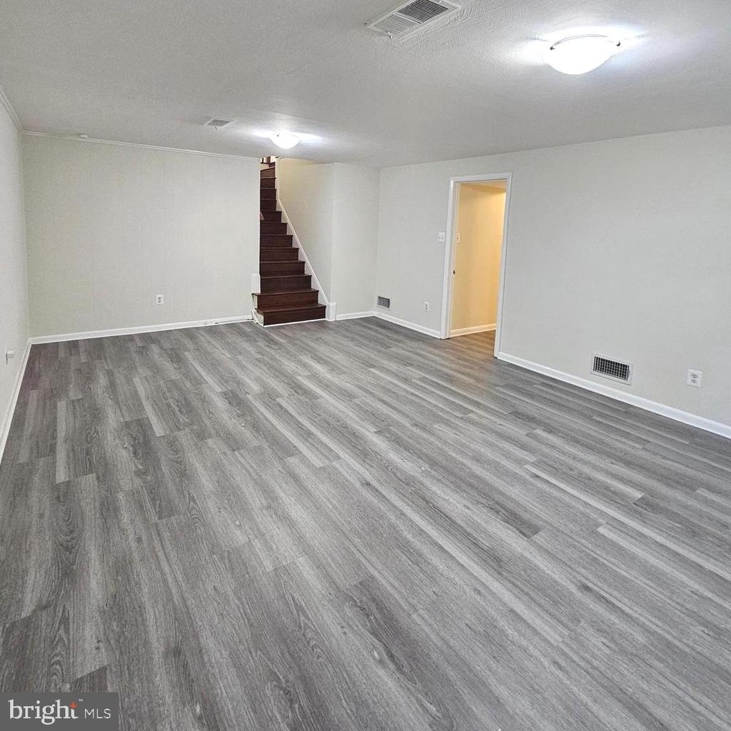 8925 Falling Creek Court - Photo 33