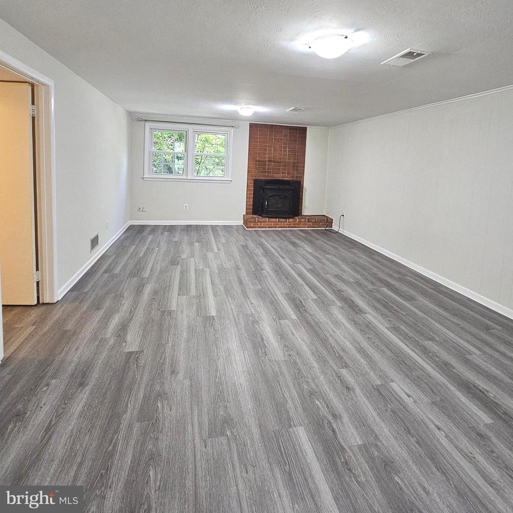 8925 Falling Creek Court - Photo 32