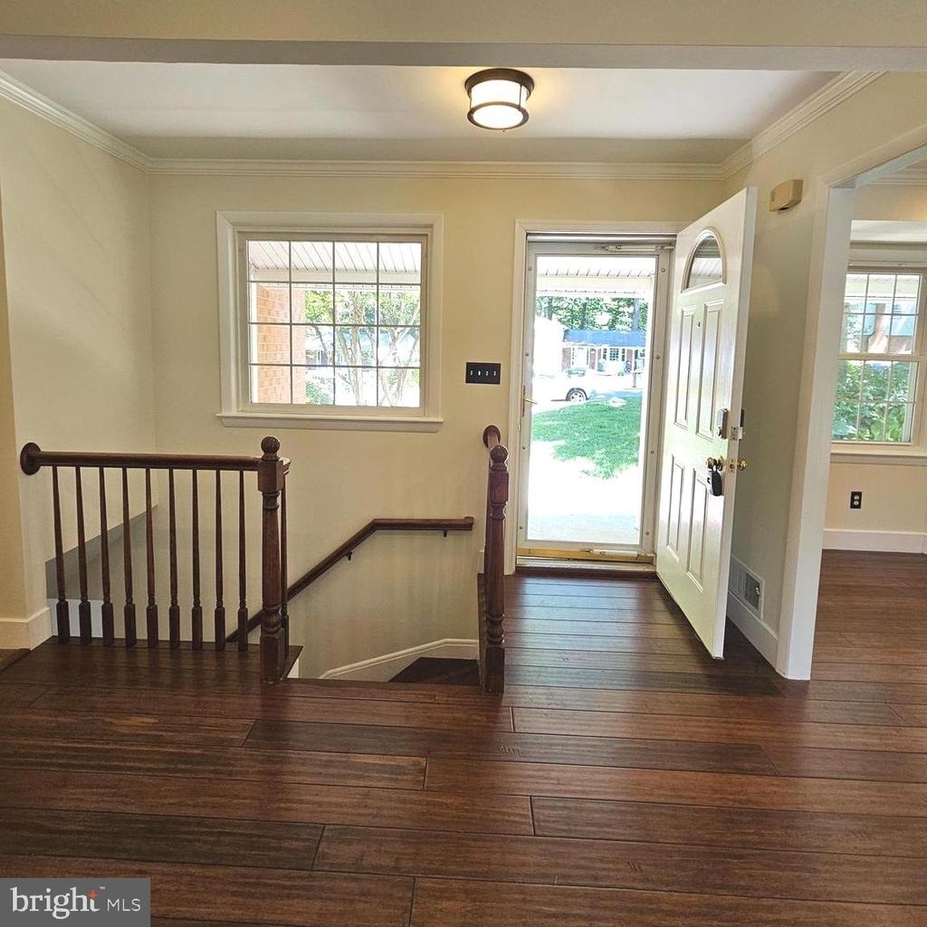 8925 Falling Creek Court - Photo 14