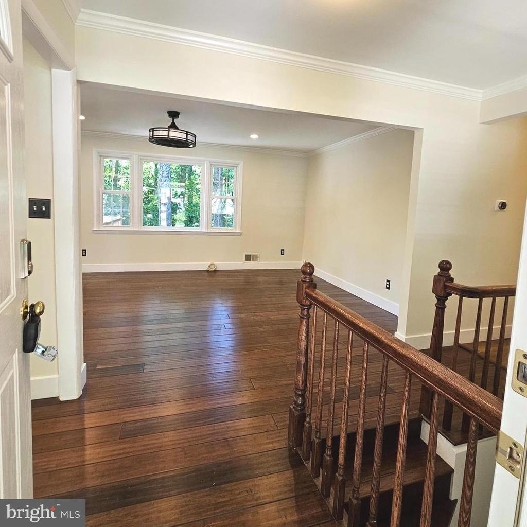 8925 Falling Creek Court - Photo 13