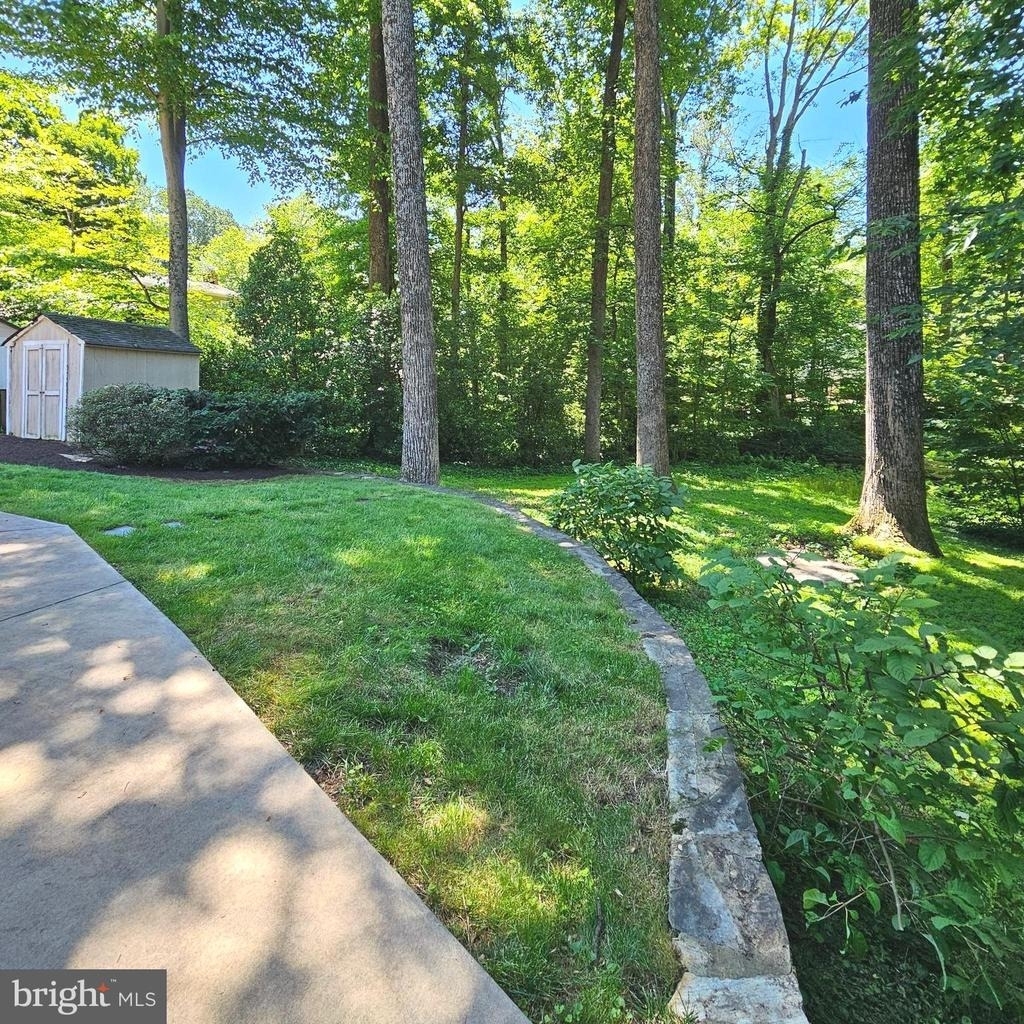 8925 Falling Creek Court - Photo 8