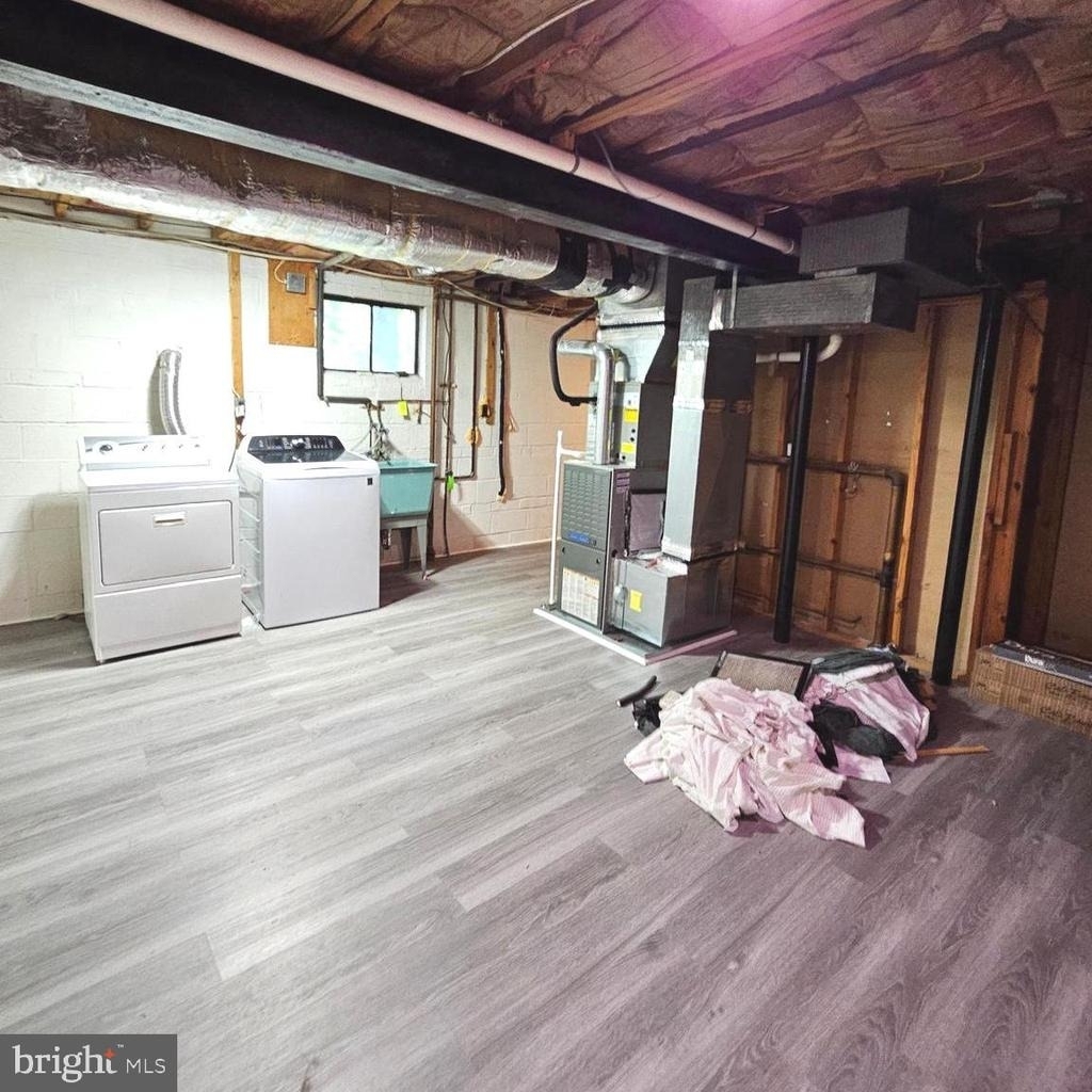8925 Falling Creek Court - Photo 42