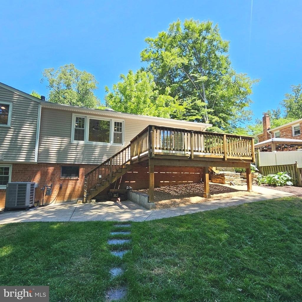 8925 Falling Creek Court - Photo 6