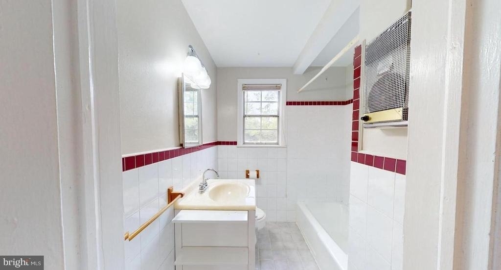 6512 Potomac Avenue - Photo 14
