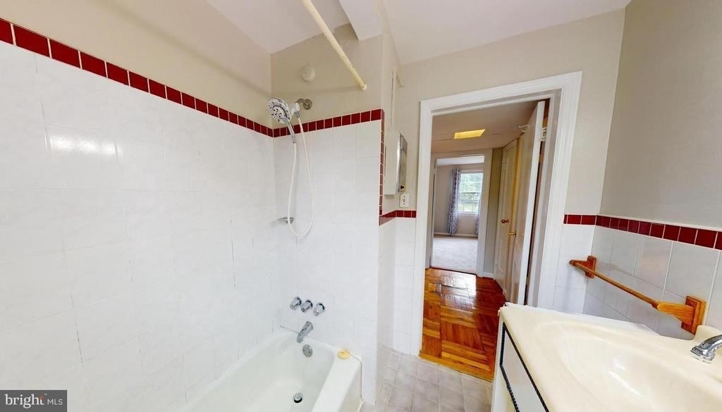 6512 Potomac Avenue - Photo 16