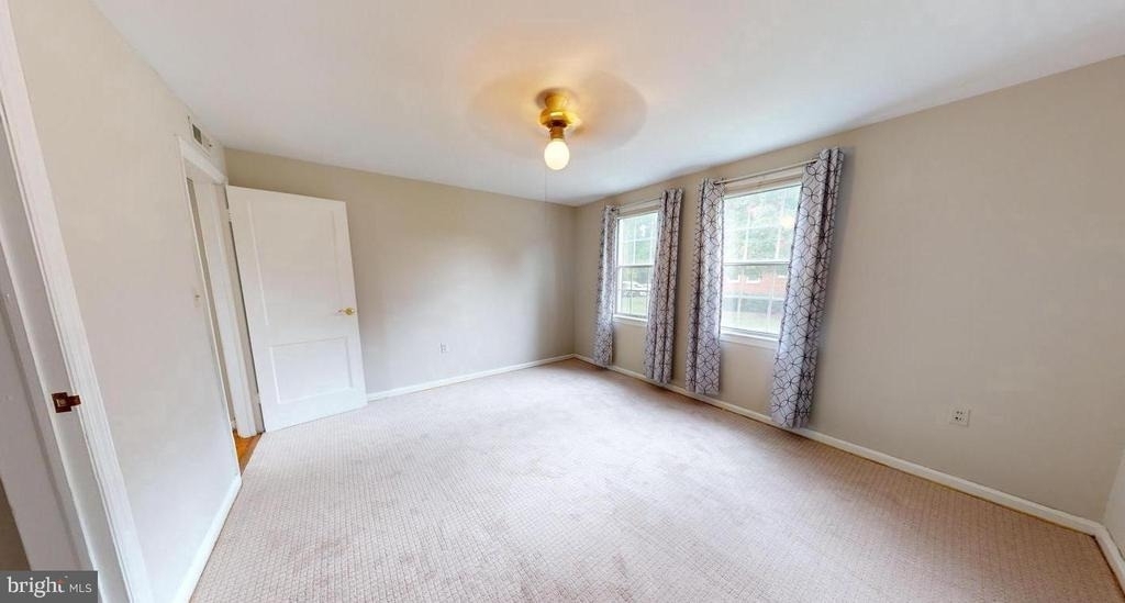 6512 Potomac Avenue - Photo 12