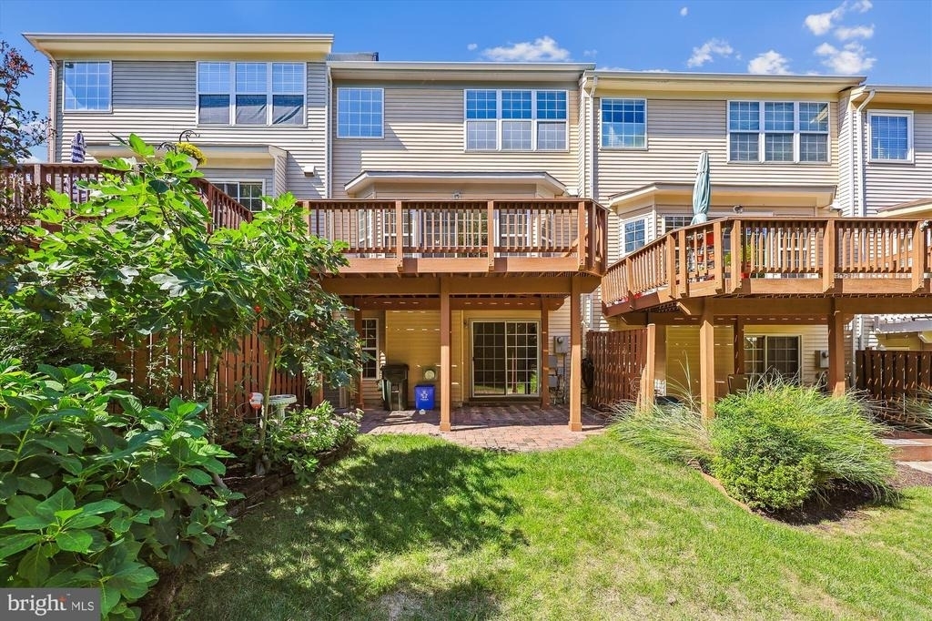 7445 Gillingham Row - Photo 1