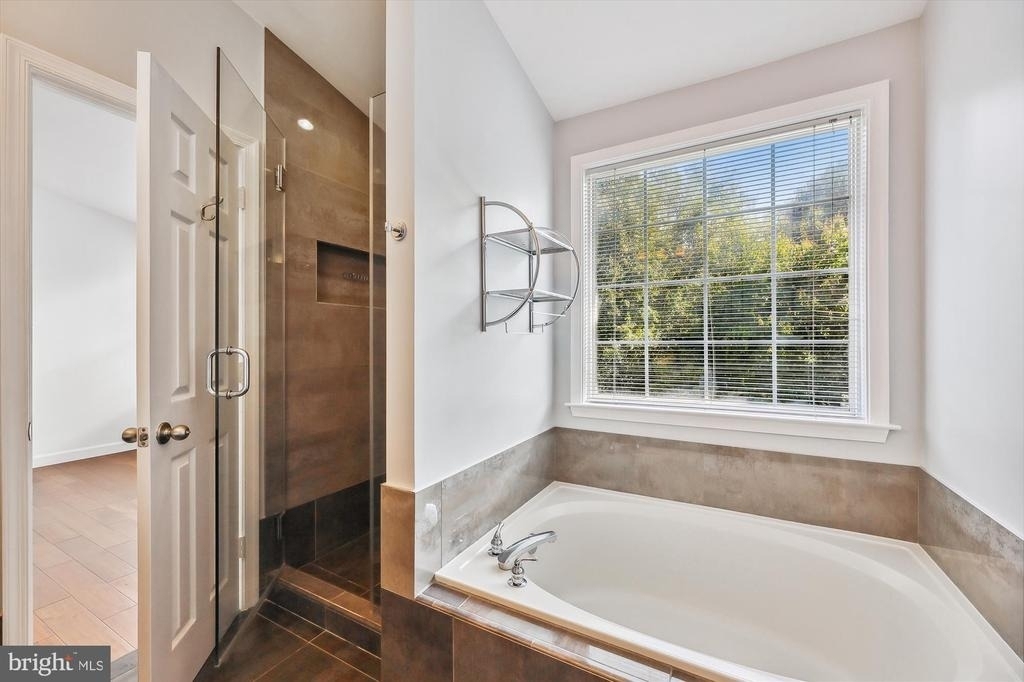 7445 Gillingham Row - Photo 15
