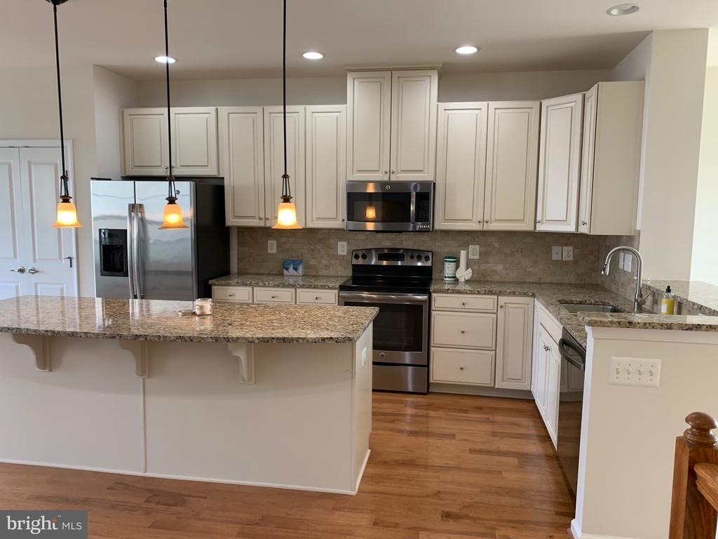 9022 Randolph Circle - Photo 7