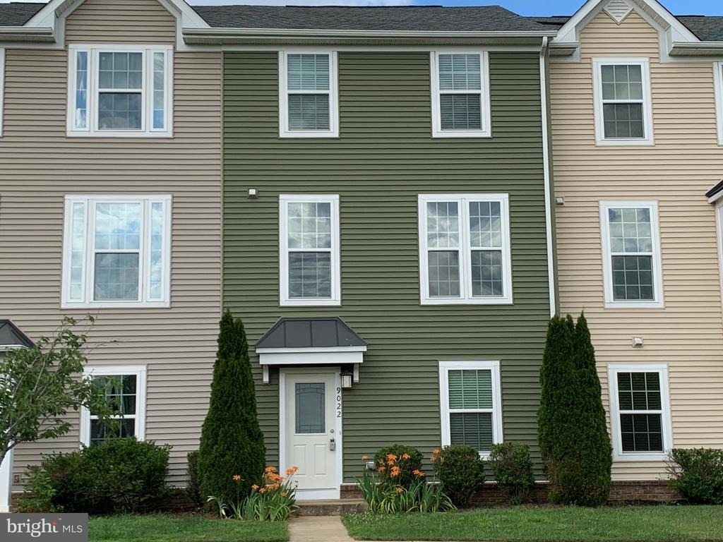 9022 Randolph Circle - Photo 0