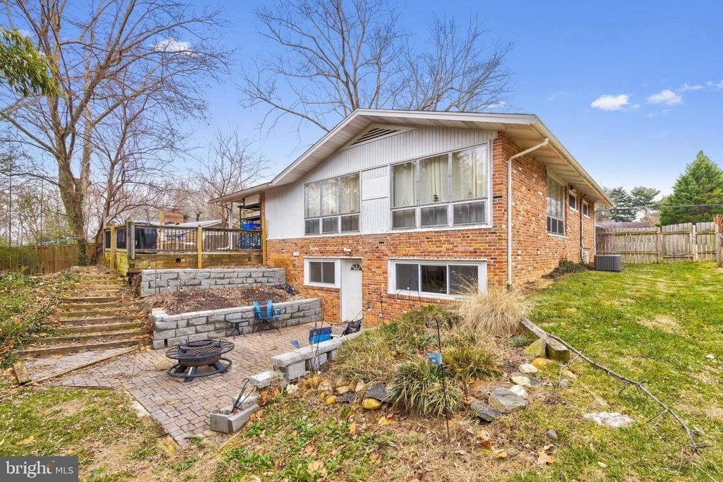 9920 Pinehurst Avenue - Photo 4