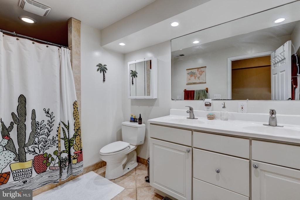 9920 Pinehurst Avenue - Photo 18