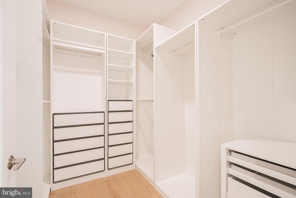 701 Swann Avenue - Photo 33