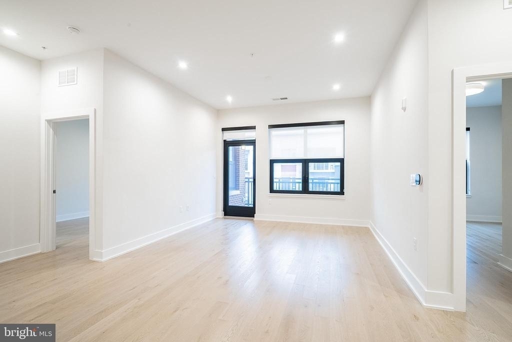 701 Swann Avenue - Photo 16