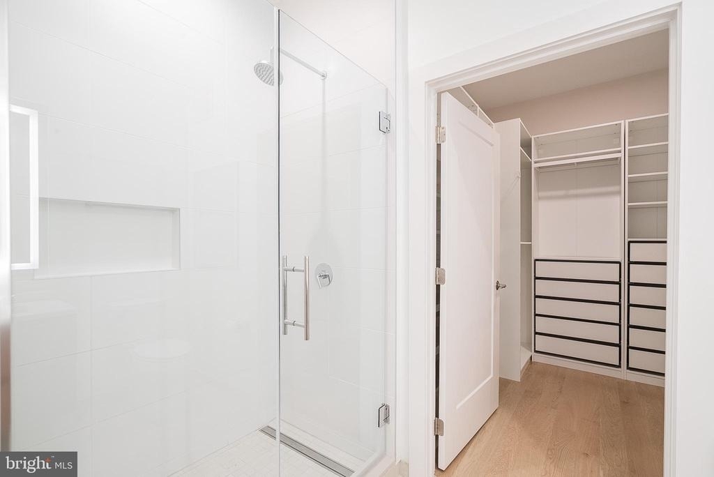 701 Swann Avenue - Photo 32