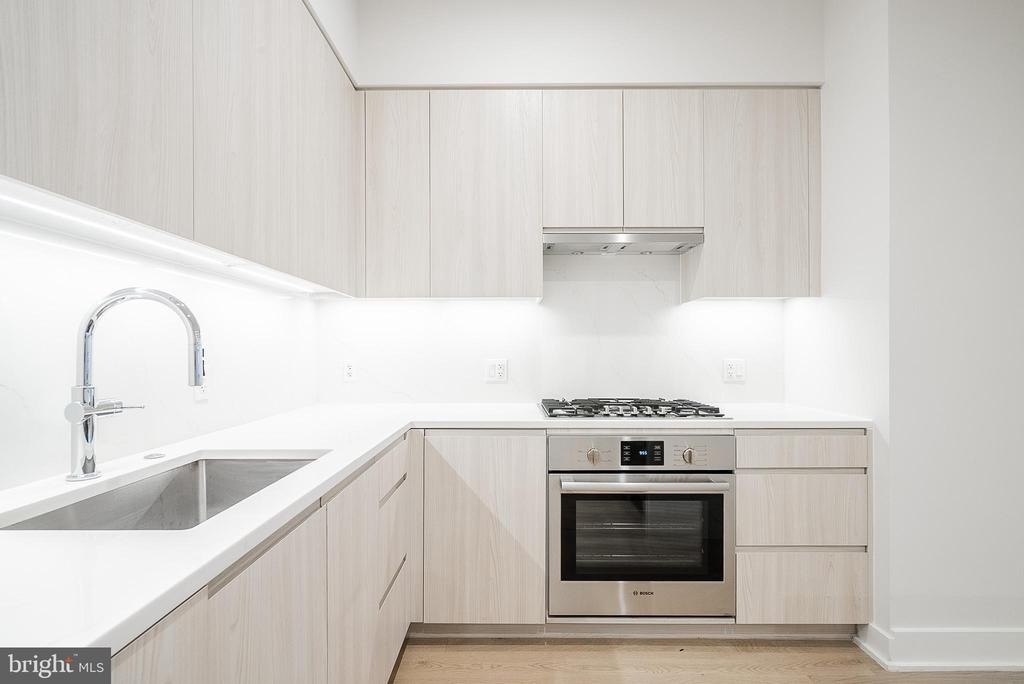 701 Swann Avenue - Photo 14