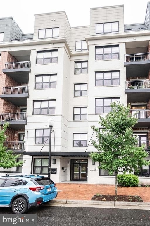 701 Swann Avenue - Photo 6