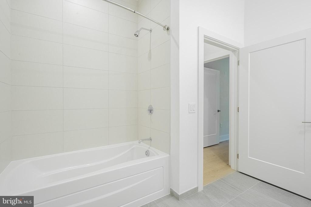 701 Swann Avenue - Photo 22