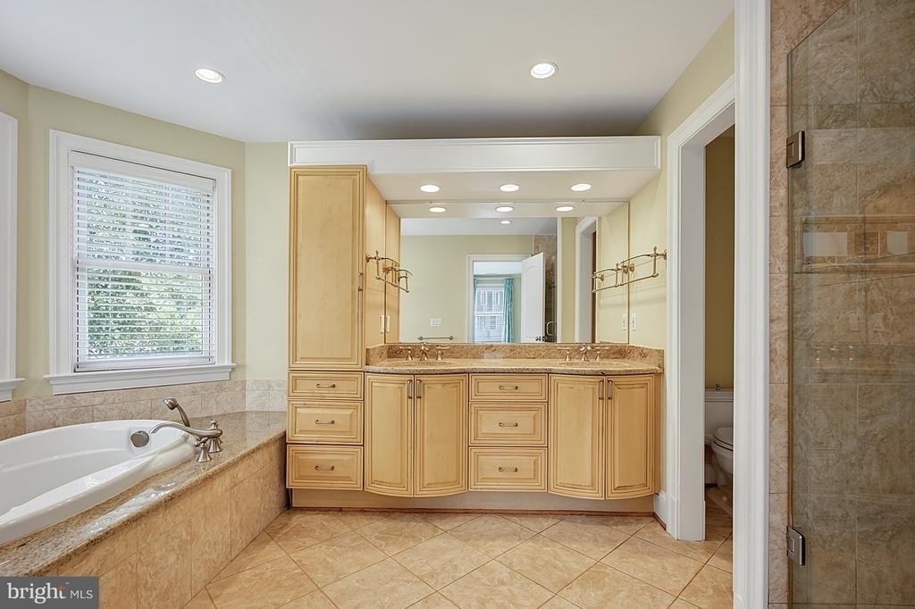2138 Patrick Henry Drive - Photo 45