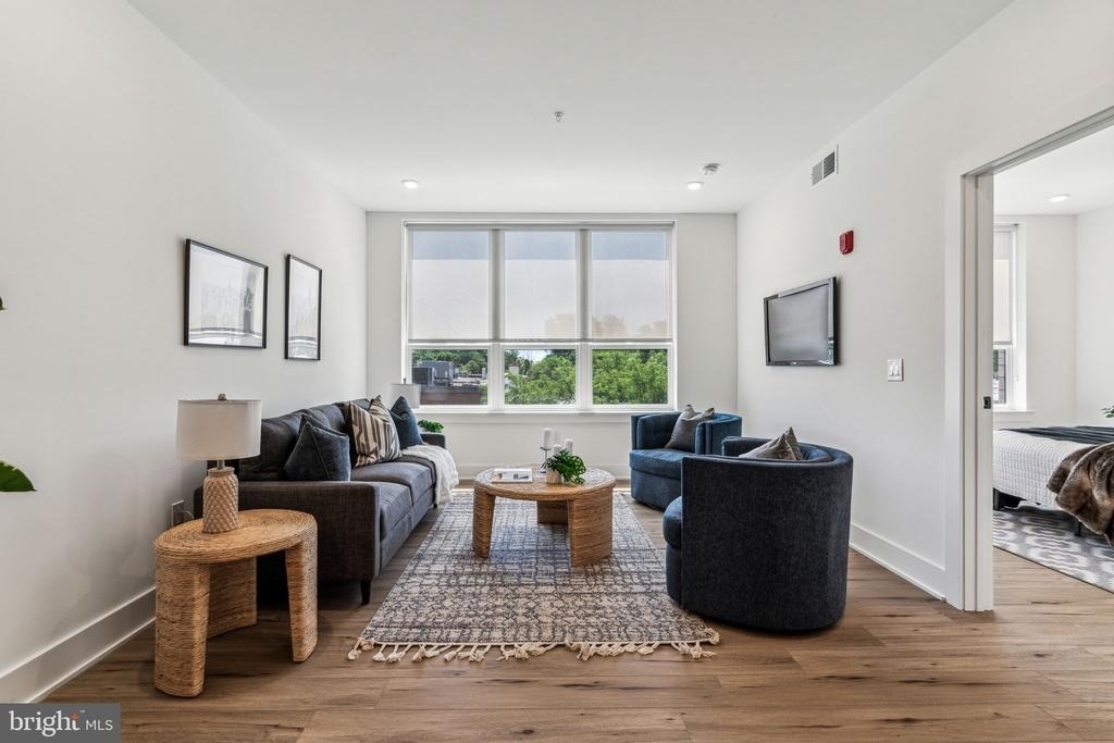 139 W Chelten Avenue - Photo 8