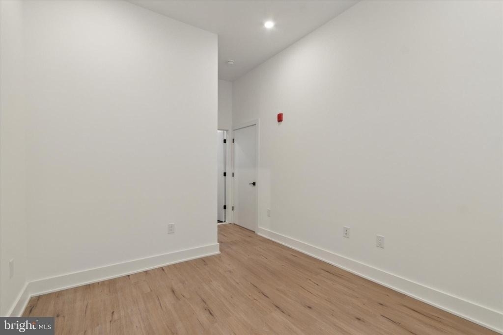 139 W Chelten Avenue - Photo 17