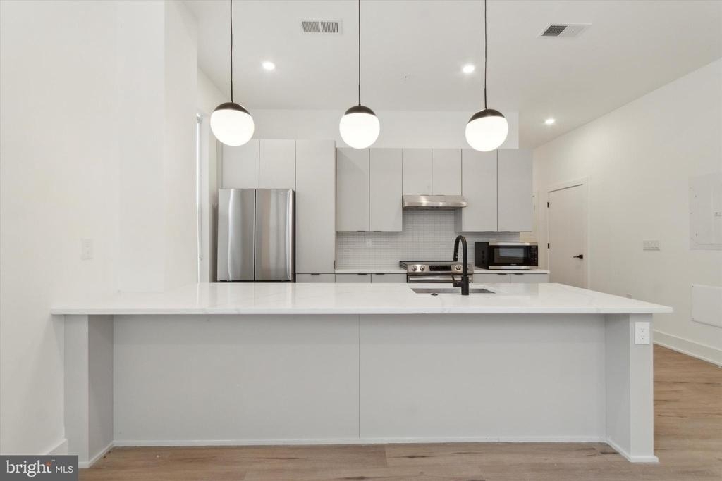 139 W Chelten Avenue - Photo 8