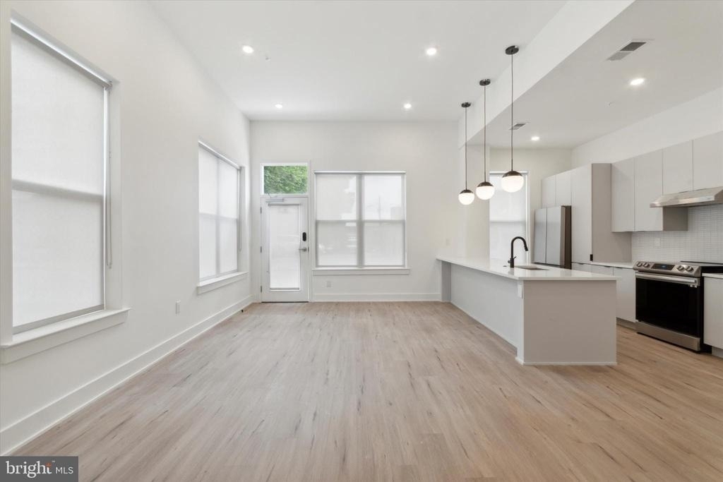 139 W Chelten Avenue - Photo 0