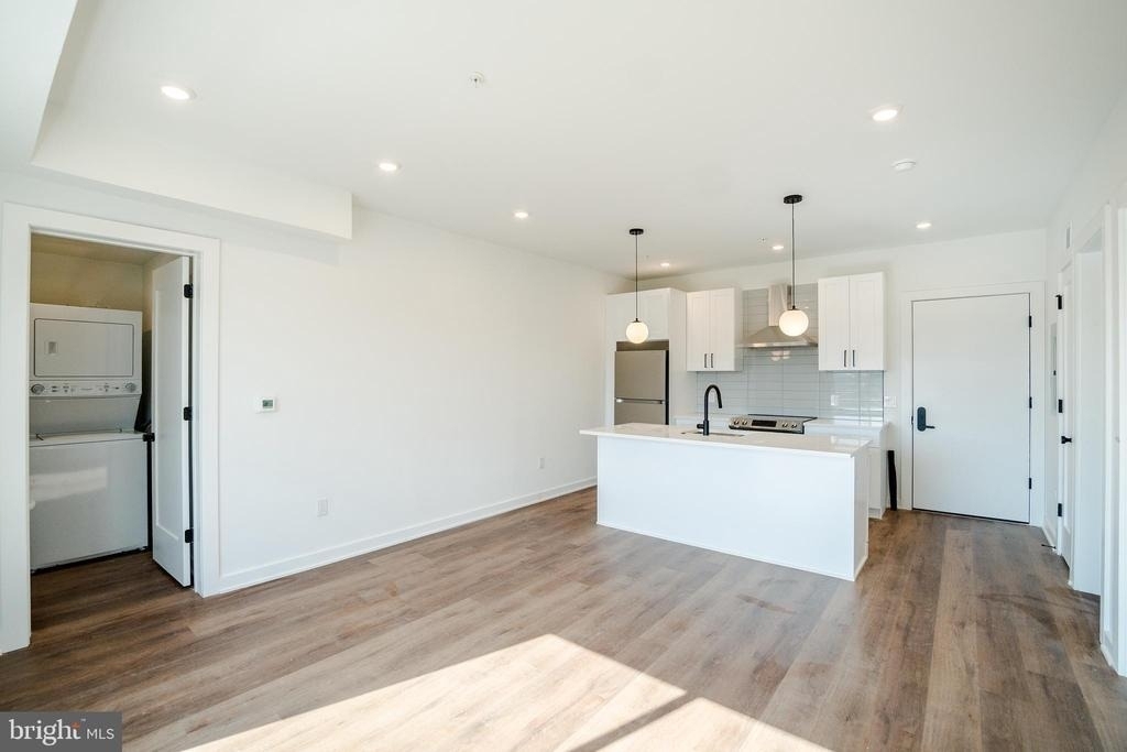 5904 Germantown Avenue - Photo 5