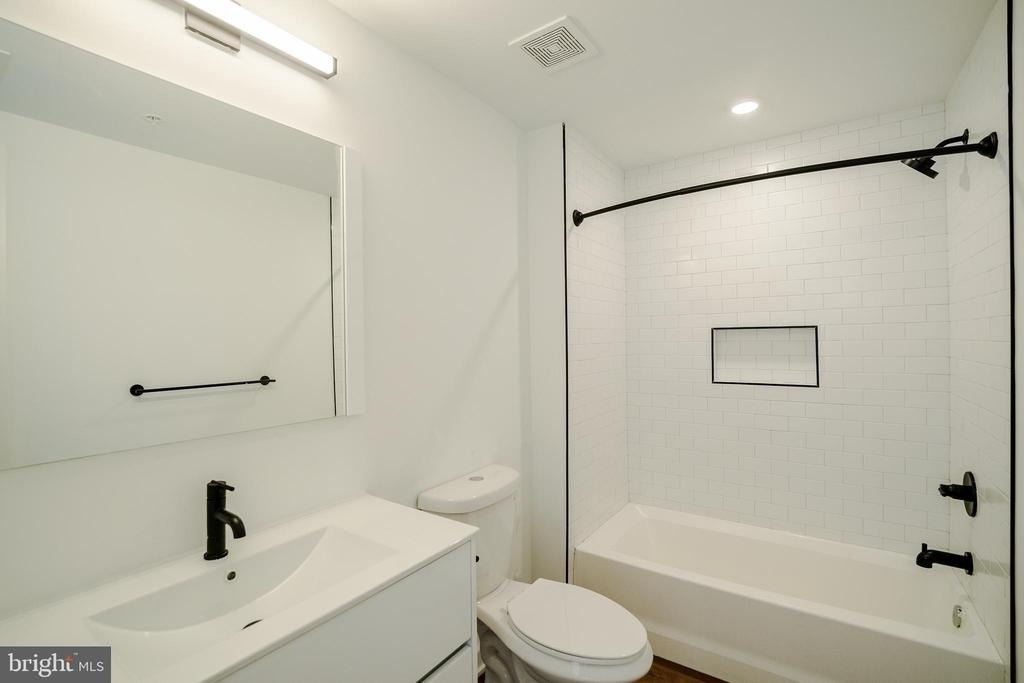 5904 Germantown Avenue - Photo 9