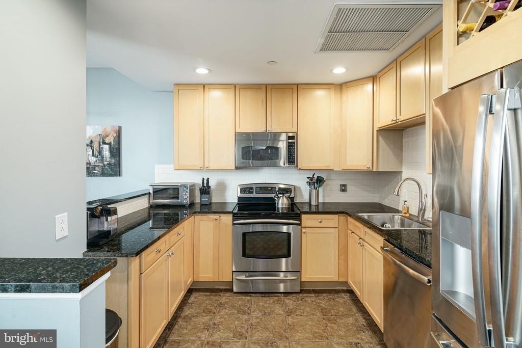 111 S 15th Street - Photo 1