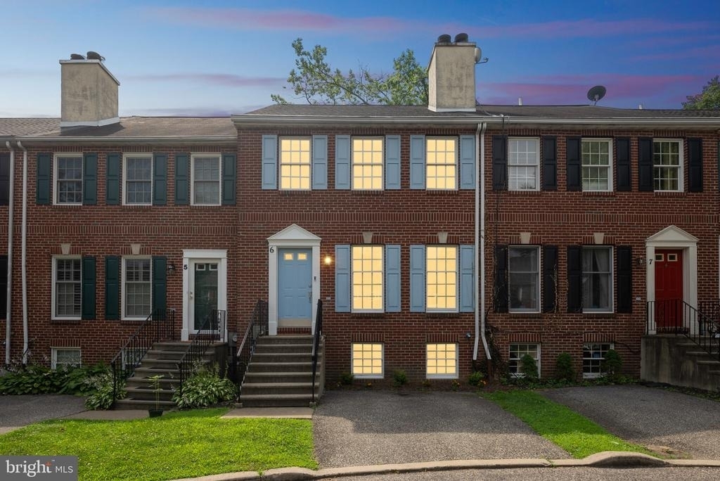 5400 Wissahickon Avenue - Photo 1