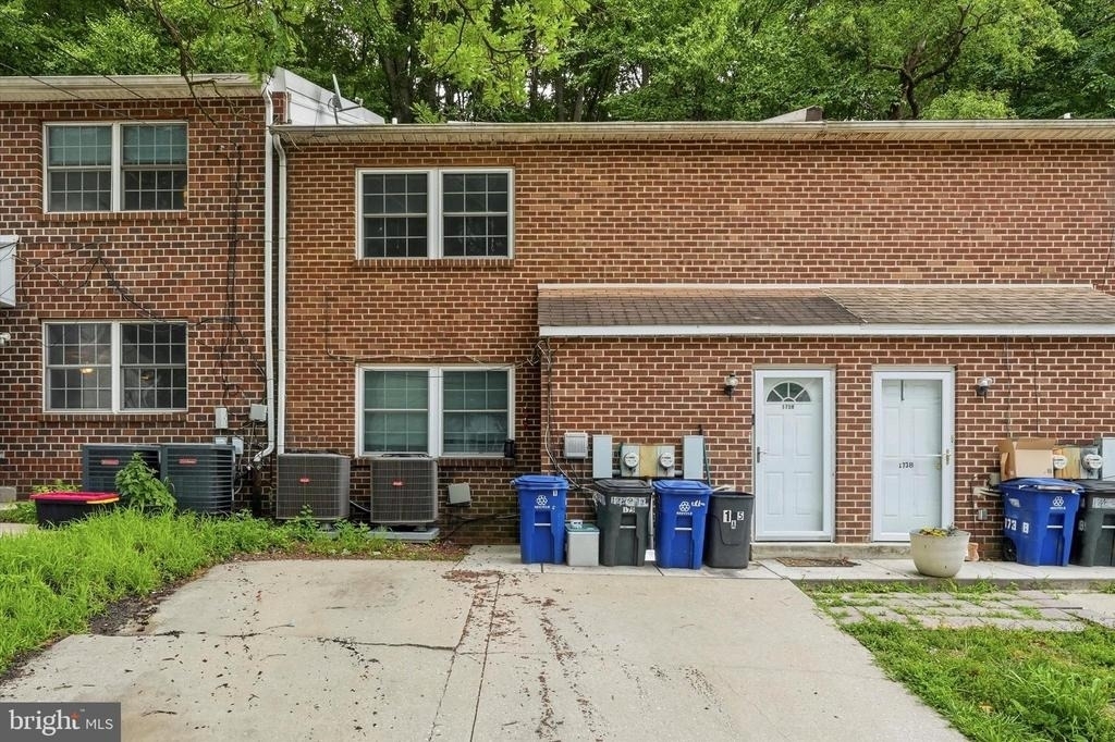 175 Parker Avenue - Photo 1
