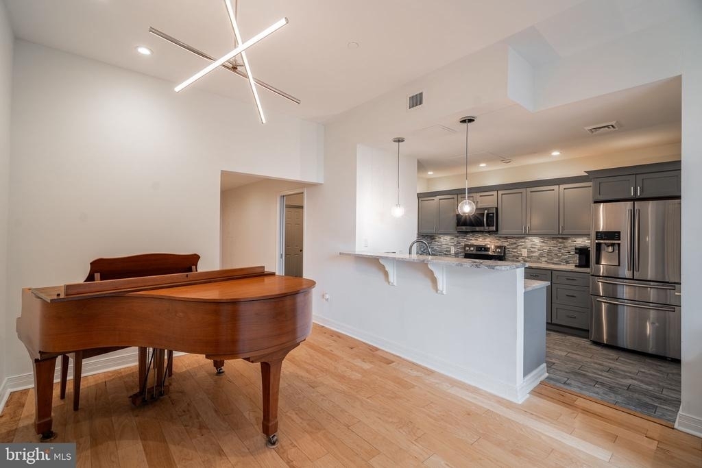 1600 Arch Street - Photo 5