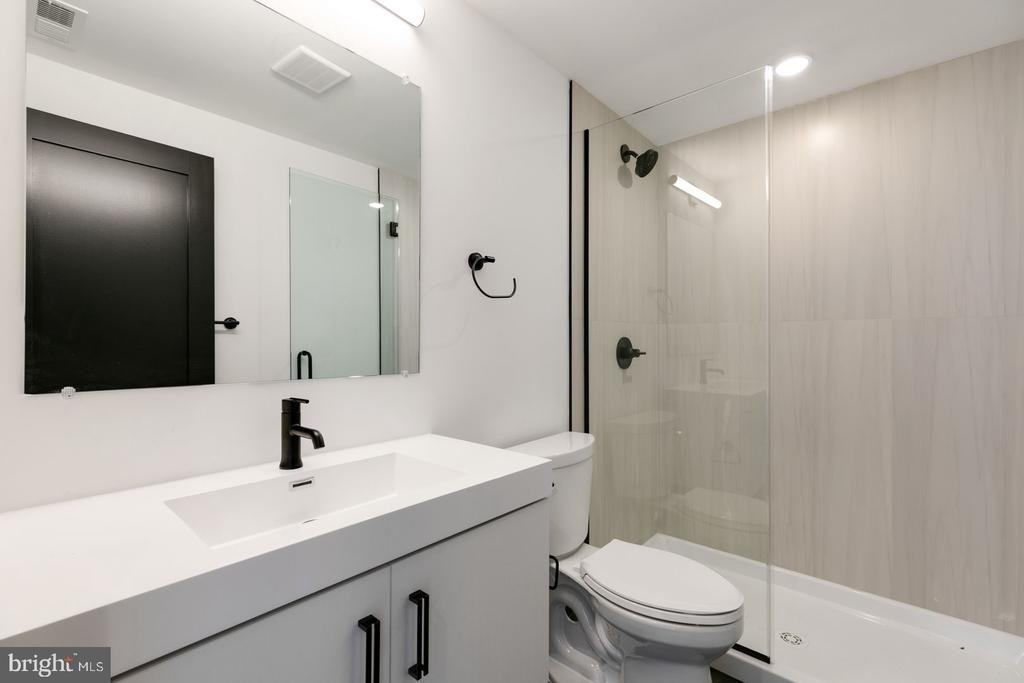 3045 Richmond Street - Photo 0