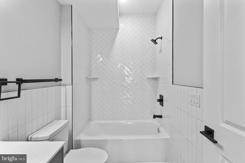 2626 Trenton Ave - Photo 39