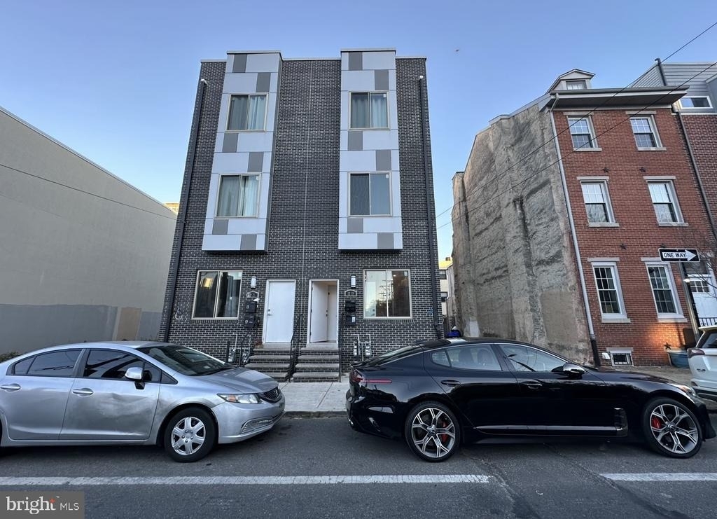 1221 N 15th Street - Photo 0
