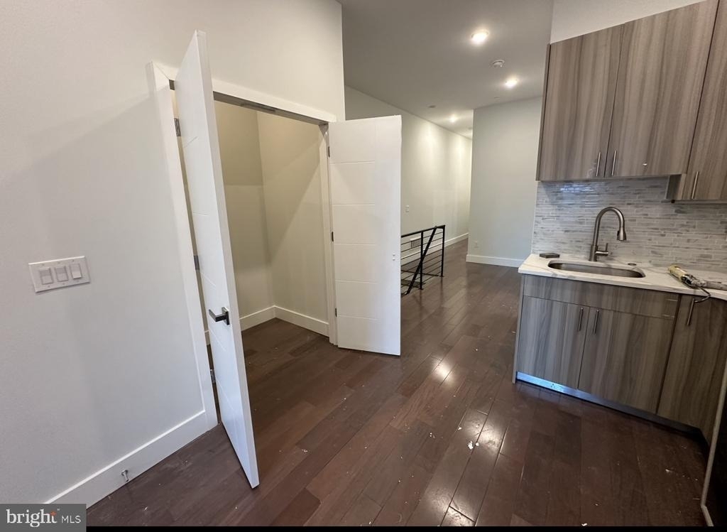 1221 N 15th Street - Photo 3