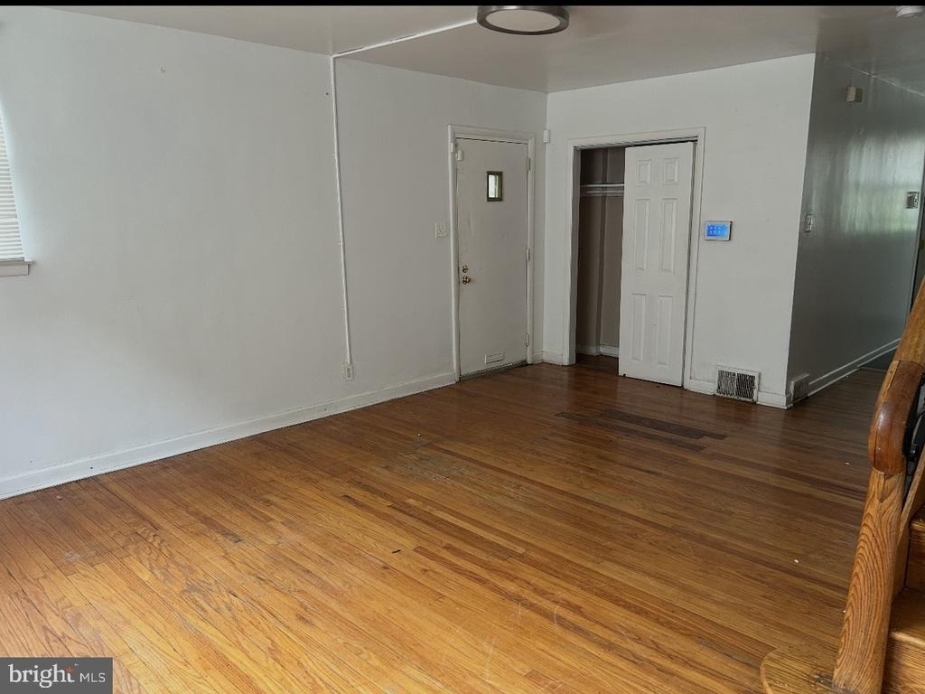 151 W Penn Street - Photo 5