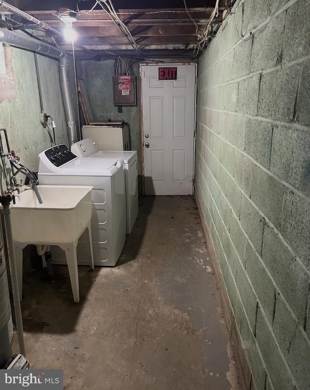 151 W Penn Street - Photo 23