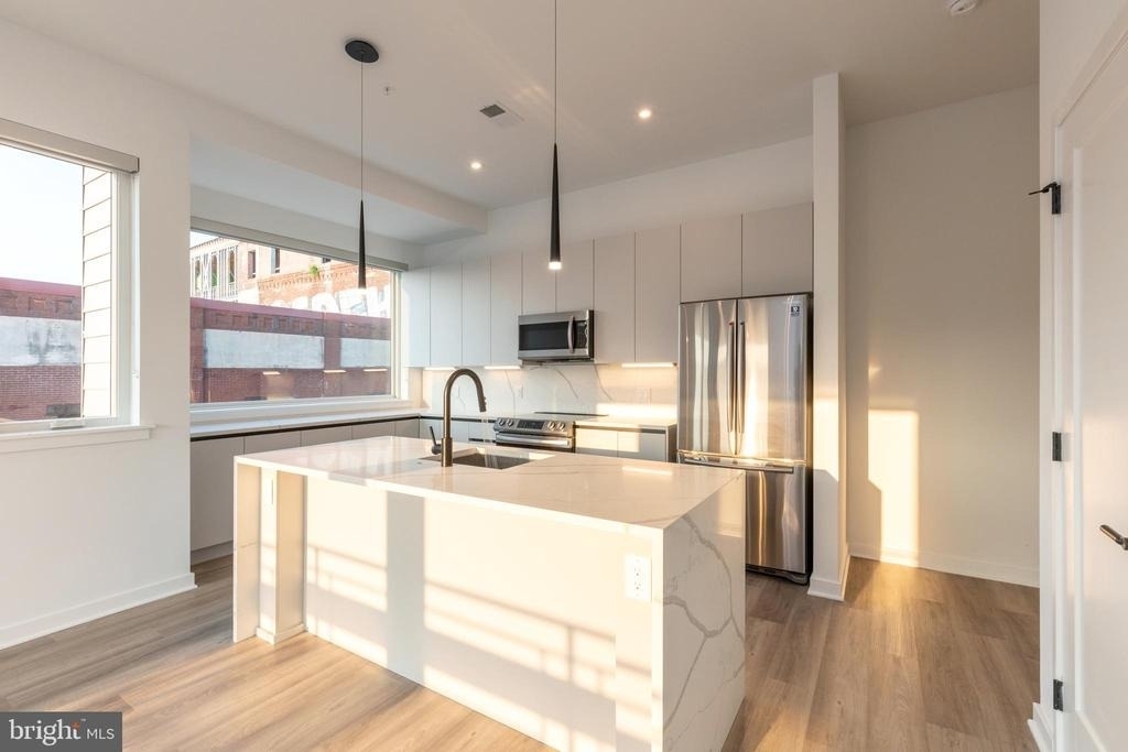 3120 W Jefferson Street - Photo 4