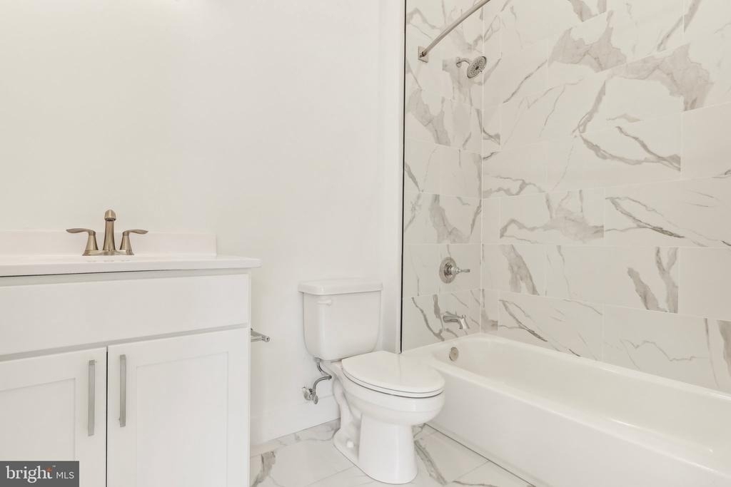 3952 Lancaster Avenue - Photo 5