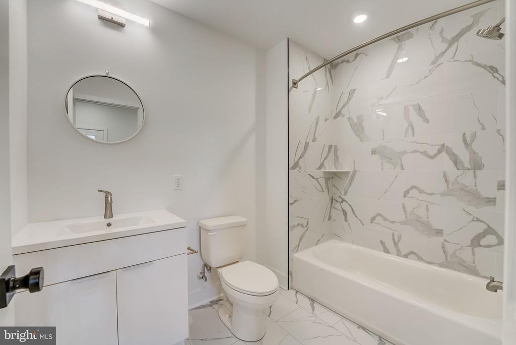 4200 Lancaster Avenue - Photo 20