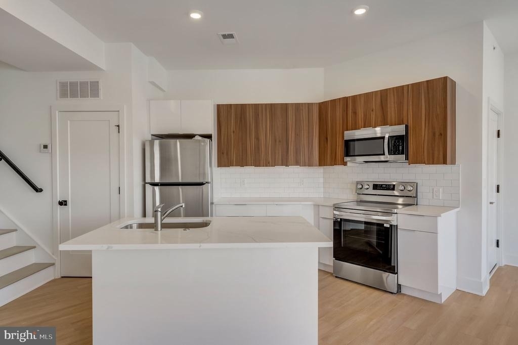 4200 Lancaster Avenue - Photo 7
