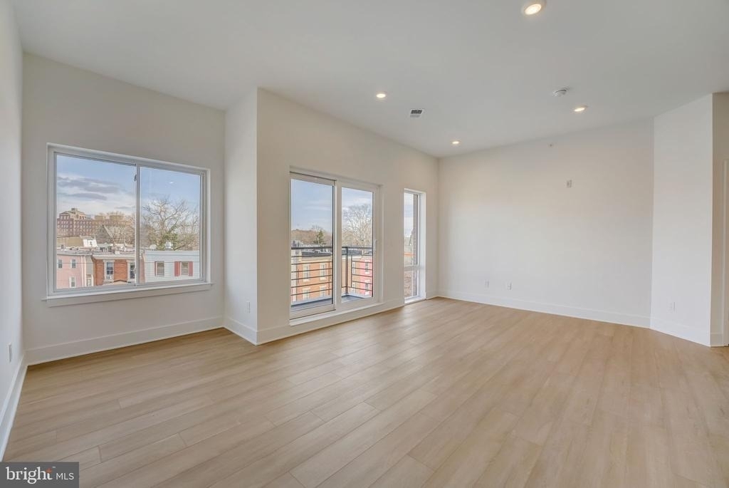 4200 Lancaster Avenue - Photo 1