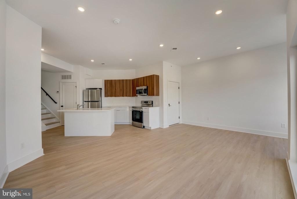 4200 Lancaster Avenue - Photo 4