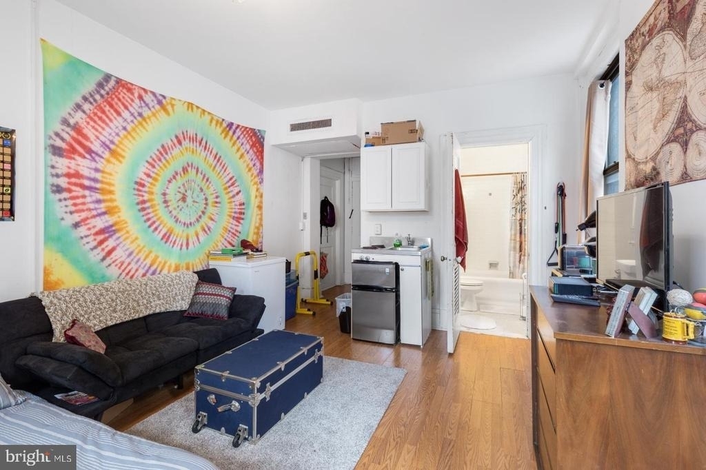 1324 Locust Street - Photo 3