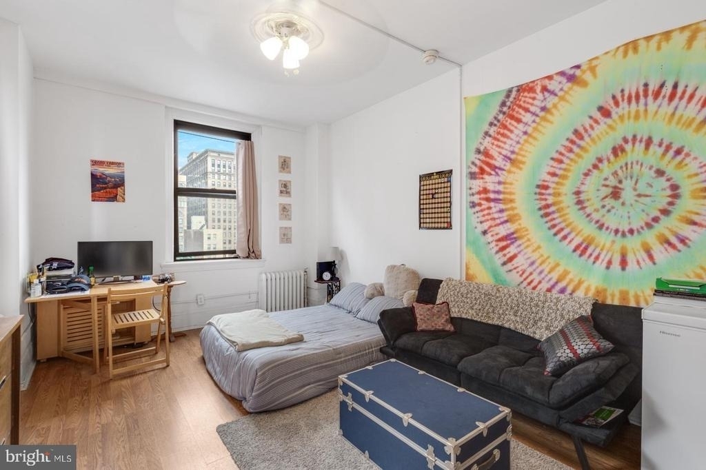 1324 Locust Street - Photo 1