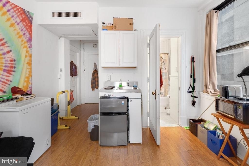 1324 Locust Street - Photo 5