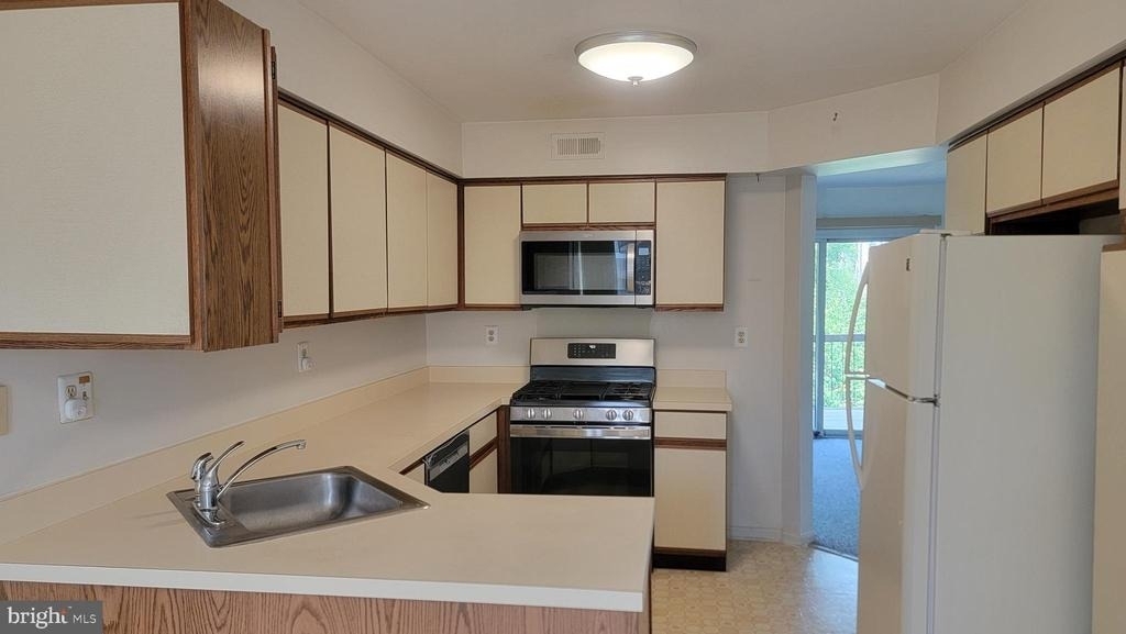1901 Monroe Lane - Photo 8